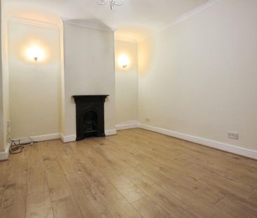 2 bedroom House To Let - Photo 2