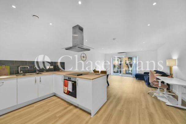 3 bedroom apartment to rent - Photo 1
