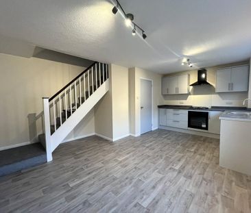3 bedroom link detached house to rent - Photo 1
