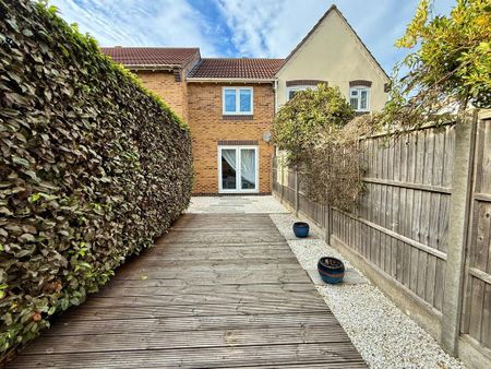 2 bedroom terraced house to rent - Photo 5