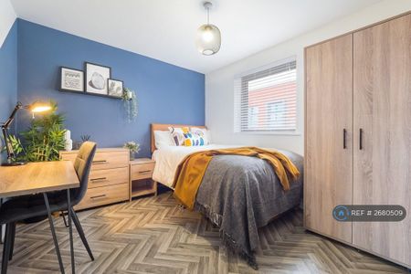 1 bedroom in a house share to rent - Photo 3