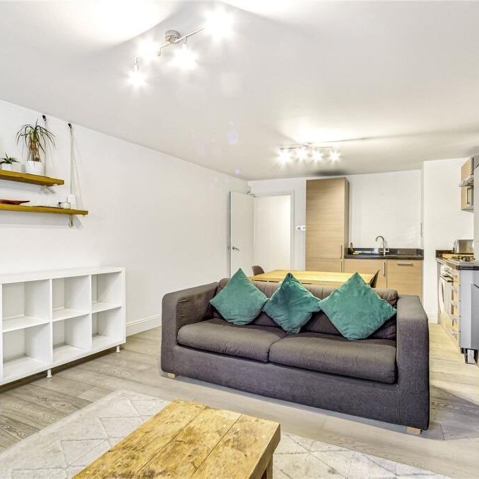 1 bedroom flat to rent - Photo 1