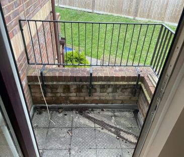 2 bedroom maisonette to rent - Photo 4