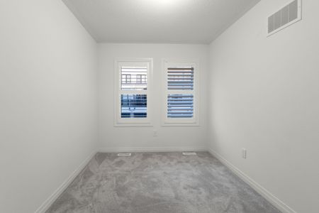 For Lease - 54 King George Way, Clarington, Ontario - Photo 2