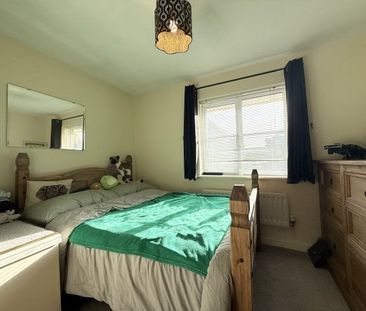 Lloyd Close, Cheltenham, GL51 - Photo 5
