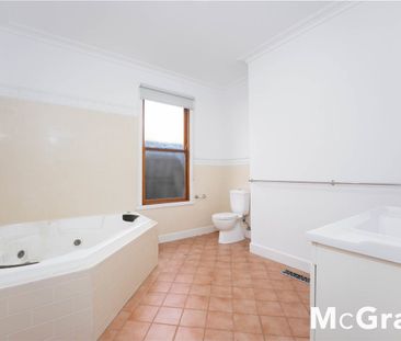 Spacious Family Living with Flexible Layout in a Prime Ringwood Loc... - Photo 3