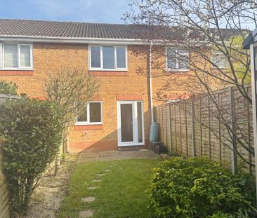 2 bedroom house to rent Britannia Gardens, Hedge End, Southampton, ... - Photo 1