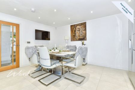 4 bedroom detached house to rent - Photo 4