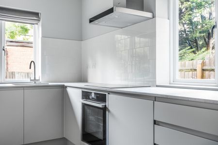 Stamford Brook Avenue, London, W6 - Photo 2