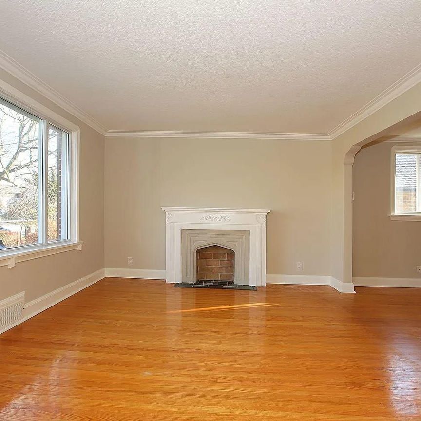 For Lease - 34 Gwendolen Crescent, Toronto, Ontario - Photo 1