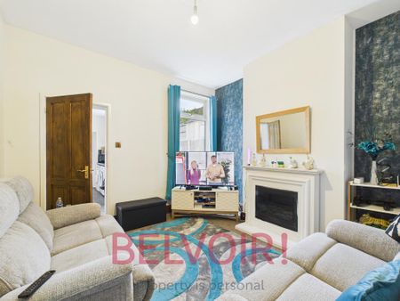2 bedroom semi-detached house to rent - Photo 2