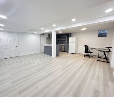 For Lease - 51 Farmstead Road, Richmond Hill, Ontario - Photo 2