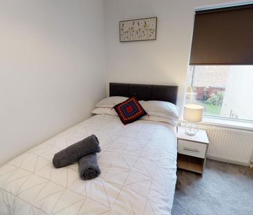 1 bedroom in a house share to rent - Photo 3