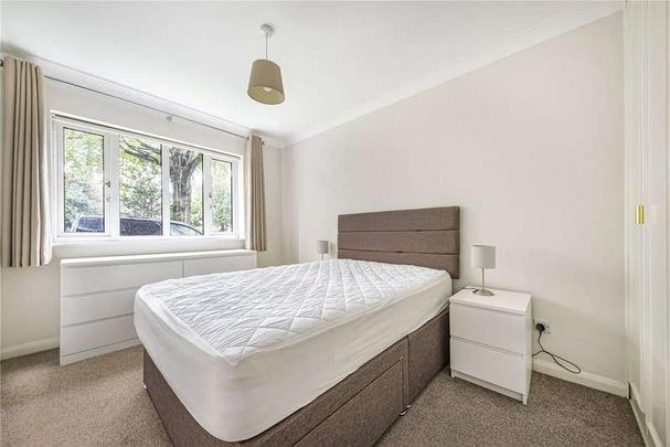 The Avenue, Beckenham, BR3 - Photo 1