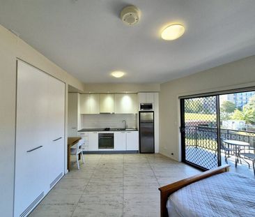 12/37-39 French Avenue - Photo 3