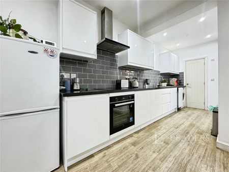 3 bedroom terraced house to rent - Photo 5