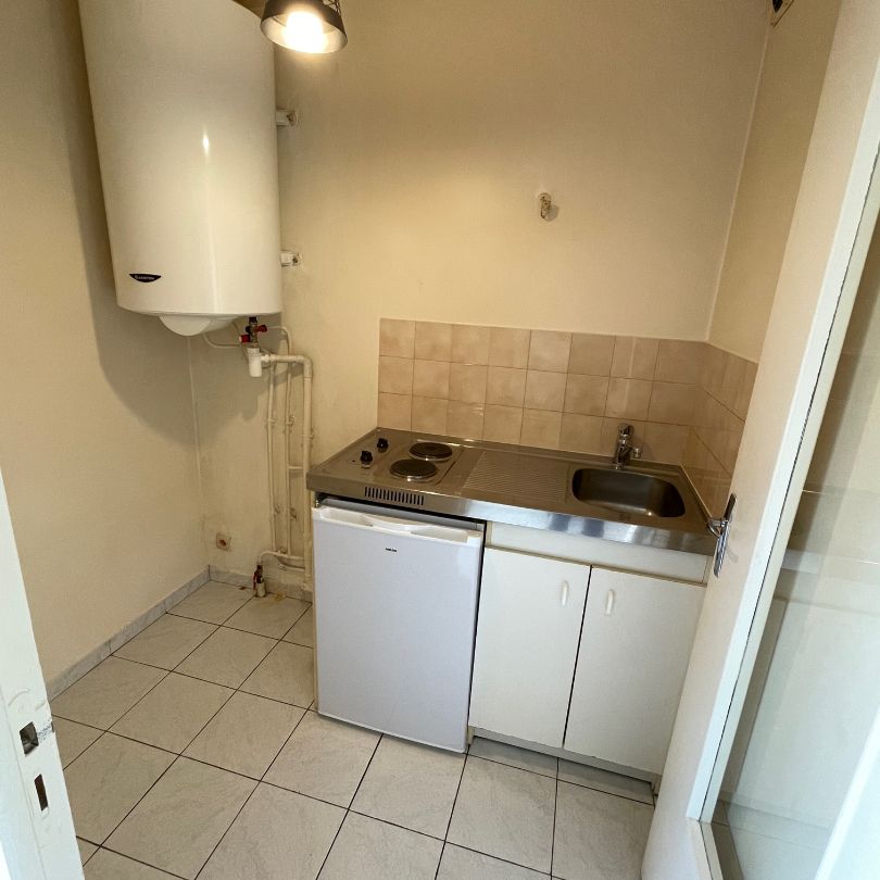 Location Appartement 1 pièce 23m² - Photo 1