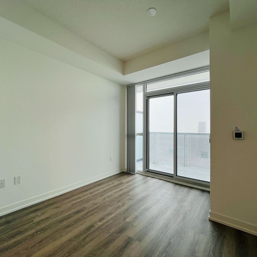 For Lease - 8 Interchange Way Unit# 5307, Vaughan, Ontario - Photo 1