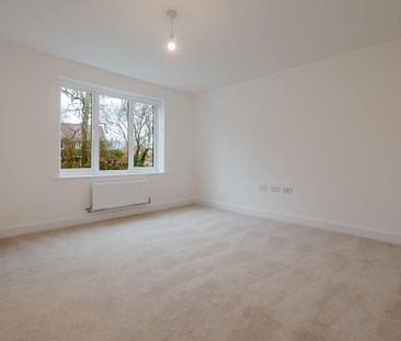 3 bedroom semi-detached house to rent - Photo 2