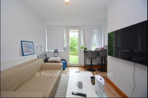 3 Bedroom Houses Near University - Photo 1