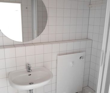 ** 2-Zimmer-Whg. mit Balkon in Zentrumsnähe ** - Photo 4