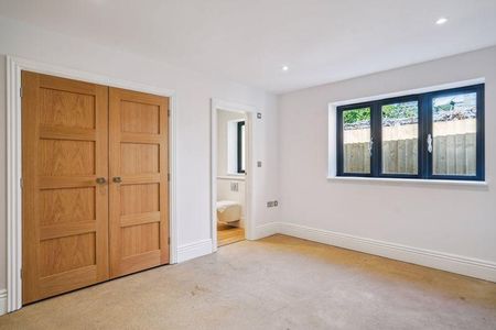 3 bedroom detached bungalow to rent - Photo 5