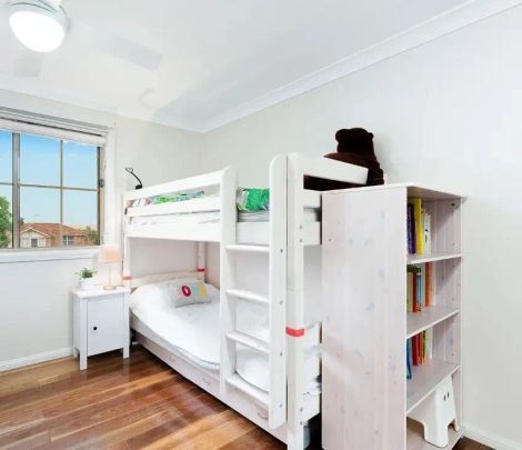 “Large, Modern Family Home with Swimming Pool” - Photo 1