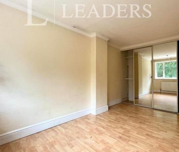3 bedroom terraced house to rent - Photo 3