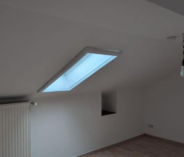 unsere moderne, schöne 3-Zi-Single-DG-Wohnung mit Balkon - Photo 2