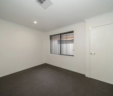 Stunning home close to everything. - Photo 2