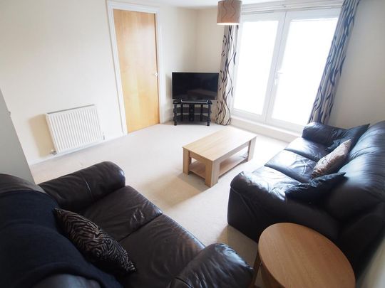 2 bedroom flat to rent - Photo 1