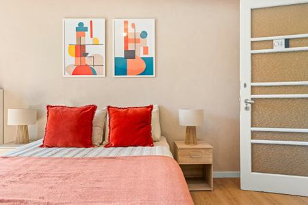 Avenida de Sidónio Pais, Lisbon, Lisbon 1050-215 - Photo 4