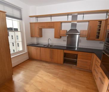 2 bedroom apartment to rent - Photo 4