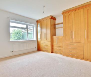 2 bedroom bungalow to rent - Photo 2