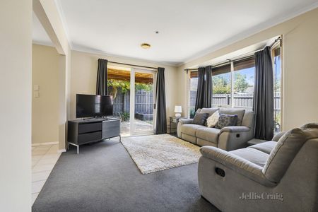 3/7 Janice Avenue, Cheltenham - Photo 2