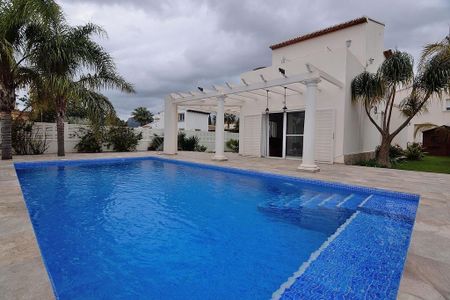 4 room luxury Detached House for rent in Calpe, Valencia - Photo 5