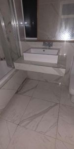 3 bedroom flat to rent - Photo 4