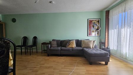 For Lease - 44 Loradeen Crescent Unit# Main, Toronto, Ontario - Photo 2