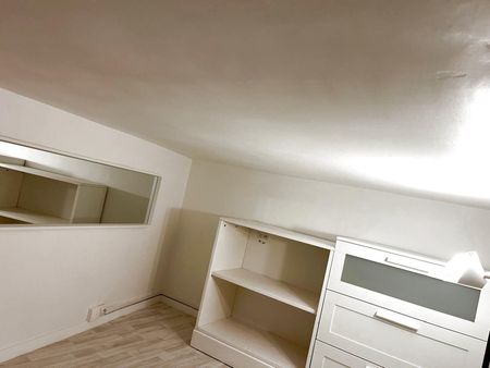 Location Appartement 1 pièce 30m² TOULON 83000 - Photo 3