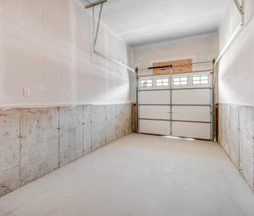 For Lease - 20 Silo Mews, Barrie, Ontario - Photo 3