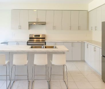 For Lease - 20 Rochester Drive, Barrie, Ontario - Photo 2