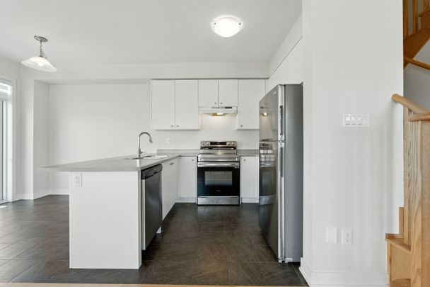 For Lease - 58 KEELSON Street, Welland, Ontario - Photo 1