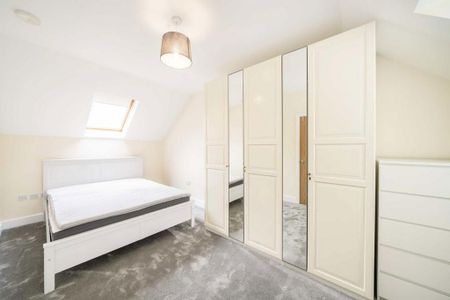 4 bedroom detached house to rent - Photo 5