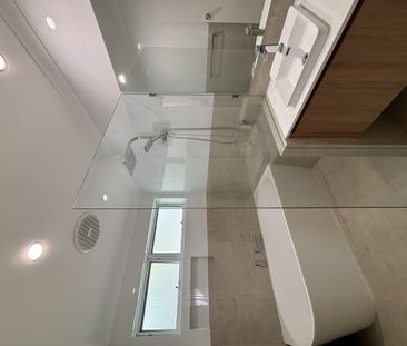 Classic Comfort with a Modern Twist – Belmont 3x1 - Photo 5