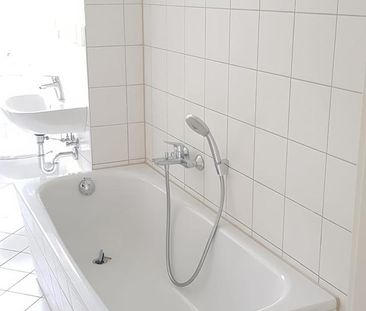 Erstbezug nach Sanierung 2-Zimmer-EG-Wohnung mit Balkon, neuer EBK ... - Photo 6