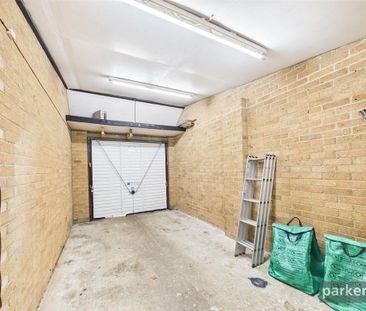 2 bedroom semi-detached house to rent - Photo 5