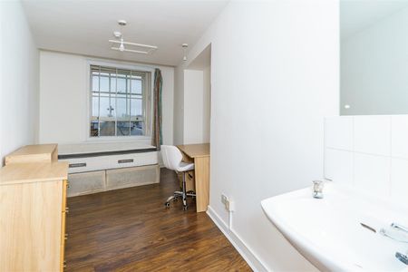 6 bed apartment to rent in Clayton Street West, Newcastle Upon Tyne, NE1 - Photo 4