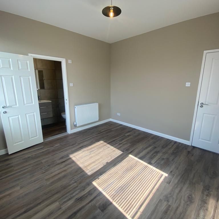 1 bedroom property with land to rent - Photo 1