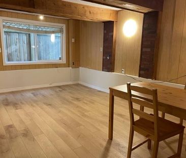 close to UBC 3 bedroom 1 bath house (share suite near UBC) - Photo 1