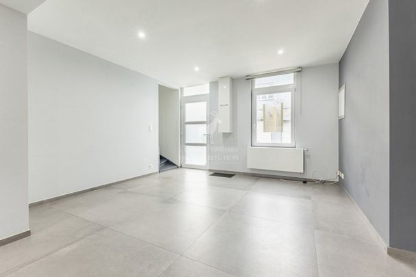 Huis te huur in Fayt-Lez-Manage - Photo 1